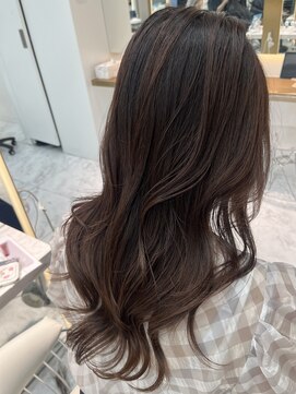 ロンドルピナス 小倉(Lond Lupinus) ミディアムレイヤーカット/似合わせカット/大人ガーリー/20代