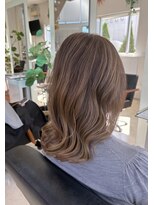 フォルテ 榛原パームス店&nbsp; 大人ガーリーダークアッシュ似合わせカットミディアムレイヤー