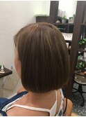 ハイライトアッシュボブ