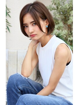 ロエナ(ROENA) 20代30代40代50代小顔カット黒髪ワンレンボブルフネビージュ前髪