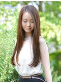 ストン！とし過ぎない☆自然なストレートロングヘア