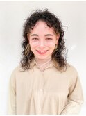 耳かけが可愛い、カーリーパーマ【20代】【30代】【40代】