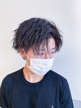 ヘアアンドフェイス ルースト(hair&face ROOST) 【ゆるめのツイスパ】センターパートスタイル