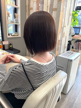 デイジー(Daisy) 前下がりボブ