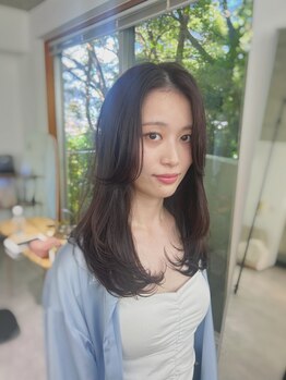 スイ(sui)の写真/トレンドの韓国風レイヤーカットから上品な大人レイヤーカットまでおまかせ＊確かな技術と提案力が好評。