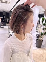 ステア ケース(stair case)&nbsp;大人かわいいハイライトインナーカラーくすみピンクベージュ