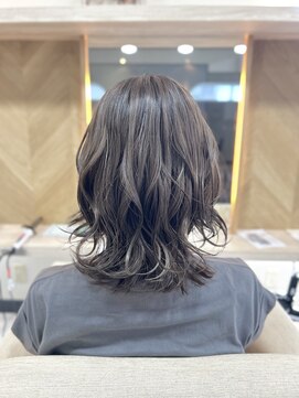 グレージュカラー