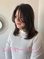 グロウウルマ(GLOW uruma)&nbsp;動きが出る、レイヤーカット