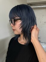 イェン(Yen.) ミディアムレイヤーハッシュレイヤーカットブルーカラー