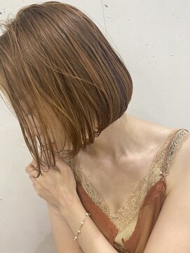 キー(kii) 横顔キレイな小顔ボブ/イルミナカラーで柔らかベージュ