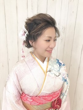 ルナクレセント (Luna crescent) 下目アップ