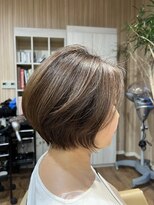 ベニヤボンドストリート(Beniya BOND STREET) 丸みショート×ハイライト×白髪ぼかし