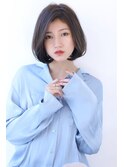 透明感抜群アッシュブラック前髪なし大人ボブ