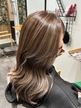 ニンナ(Ninna) ハイライト×グレージュ