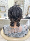 ツインシニヨン×リボン／結婚式／お呼ばれヘア／二次会へア