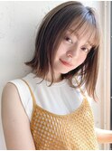 イヤリングカラー　ボブ　大人かわいい　フェザーバング