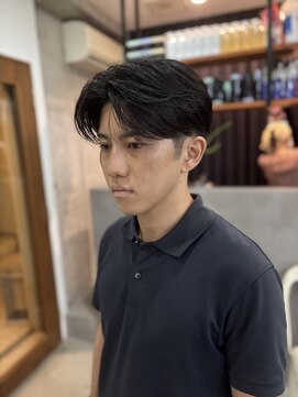 サクラ 岐阜(SAKURA) 前髪の透け感センターパート