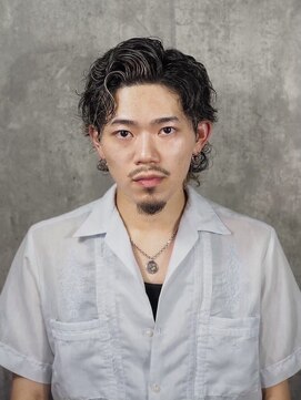 ヒロギンザバーバーショップ 丸の内店(HIRO GINZA BARBER SHOP) サーフカール/ミディアムヘア〈理容室〉