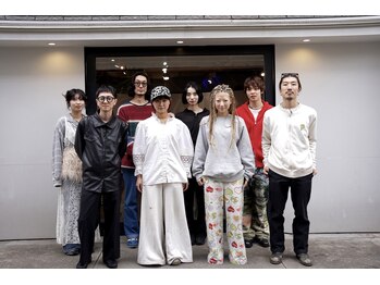 ゾーイ(ZOEY)の写真/洗練と心地よさが共存する場所。技術に特化したスタイリストが魅せる貴方らしいヘアスタイルを提供します。