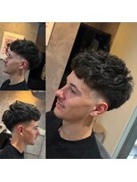 メグロバーバーショップロッポンギ 目黒六(MEGURO BARBER SHOP 6PPONGI) ドロップフェード/drop fade
