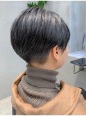 ネイビーブルー、刈り上げショート、マッシュショート