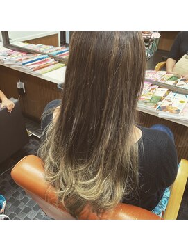 フェリシテ(Felicite) バレイヤージュカラー