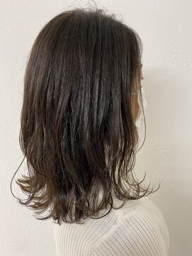 アングゥ ウル(ungu ul) オリーブベージュ