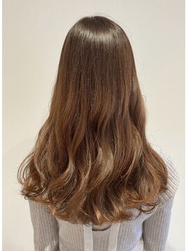 クールブ(Courbe) 艶感～ベージュカラー～