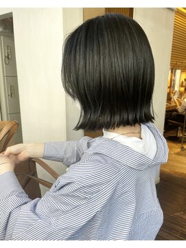 ミンナノポリシー(MIN NANO//POLICY) 切りっぱなしボブ