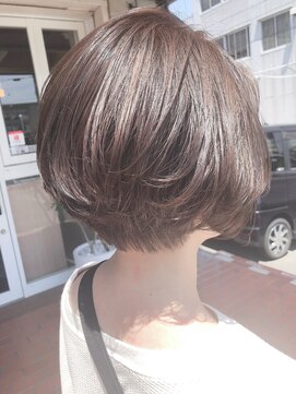 モアヘアーセカンド(MORE-HAIR Second) スッキリ前下がりショート