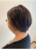 ステップボーンカットカットボブショートハイライト白髪ぼかし