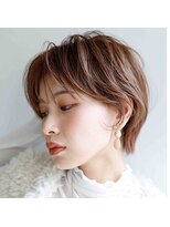 ヌビア 藤が丘(NUBIA) 透けバングのフェミニンショート