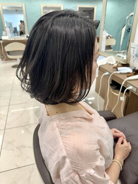 アッシュ 下北沢店(Ash) バッサリカットくせ毛風ふわぁっとボブ