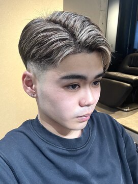 ブルニール 心斎橋(BLEUNIR) フェード　メッシュハイライト　七三　ホワイトメッシュ