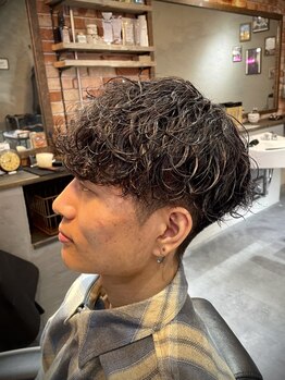 ブラックチョコレート(black chocolate)の写真/クラシックな「barberスタイル」からトレンドの「パーマスタイル」まで、何でもお任せください！