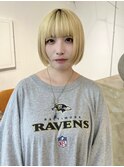 ぷつっとボブ顔周りカットステップカットハイトーンボブ金髪ボブ