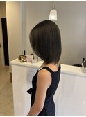 オリーブグレージュ