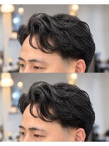 ゼロスバーバー(0's BARBER SHOP)&nbsp;束感黒髪ナチュラルパーマ人気流行毛流れメンズ