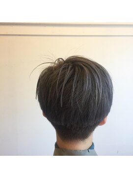 カタチヘアー(HAIR) 。。話しながら基本を組み合わせた。。。カタチ。。。ショート。