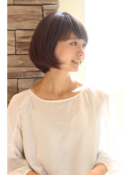 レウナ 外苑前(Reuna) 【３０代４０代】大人女性におススメショート