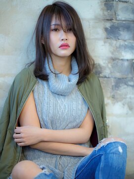 ウニカ デ ビエモン(UN1CA de BIEMON) グリーンアイビーカラー 内巻きストレートロング