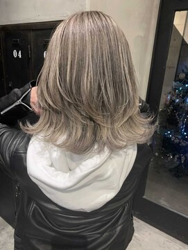 アルカナ 明治神宮前原宿(ARCANA) エアタッチバレイヤージュ　ハイライト　くすみグレージュ　hiro