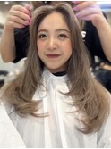 ミディアムヘアグレージュカラーデザインカラーシルキーベージュ