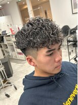 ラヴィズムバイフィフス(LUVISM by fifth)&nbsp;波巻きスパイラルパーマハイライト万代新潟駅