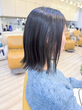 モリオ フロム ロンドン 成増店 【morio成増/児玉】外ハネミディアム　ダークオリーブ