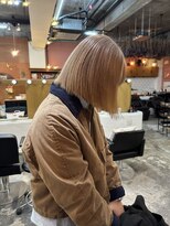 チャプター 問屋町(chapter)&nbsp;ケアブリーチミルクティーベージュ切りっぱなしタッセルボブ韓国