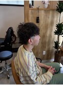 ゆるめなツイストスパイラルパーマでノーセットでもいい感じ！