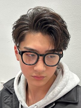 オーシャントーキョー 仙台(OCEAN TOKYO) かき上げセンターパート黒髪ビジネスショートツーブロック韓国