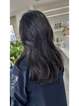 ラブレス(LOVELESS) 暗めカラー×レイヤーカット