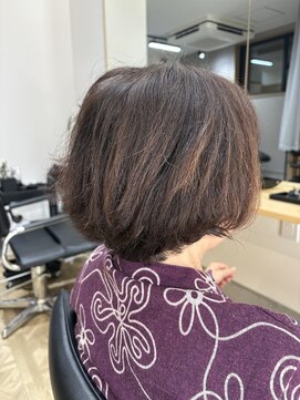 乾かすだけでおさまるショートボブ